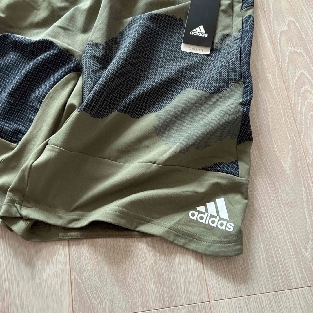 adidas(アディダス)のadidas アディダス　半ズボン　ハーフパンツ　Lサイズ　迷彩　緑　カーキ メンズのパンツ(ショートパンツ)の商品写真