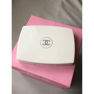 シャネル(CHANEL)のCHANEL ル ブランコンパクトルミエール　ファンデーションケース(ファンデーション)