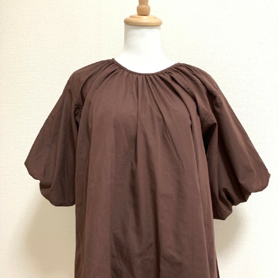 JUNOAH(ジュノア)のジュノア　ブラウス　S　ブラウン　ボリューム袖　きれいめ　ポリ　綿 レディースのトップス(シャツ/ブラウス(半袖/袖なし))の商品写真