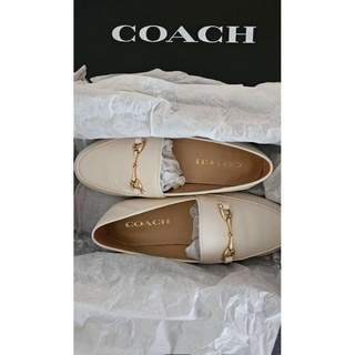 コーチ(COACH)の【Coach】美品レディース ヘイリー レザー製 フラット ローファー(ローファー/革靴)