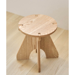 【訳あり】木製ジャグスタンド・ランタンスタンド　チェア　ジャグ台(テーブル/チェア)