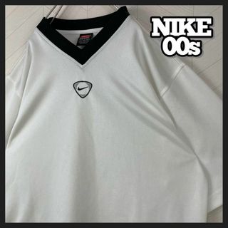 ナイキ(NIKE)の希少 00s NIKE Tシャツ センタースウッシュ 刺繍ロゴ Vネックゆるだぼ(Tシャツ/カットソー(半袖/袖なし))