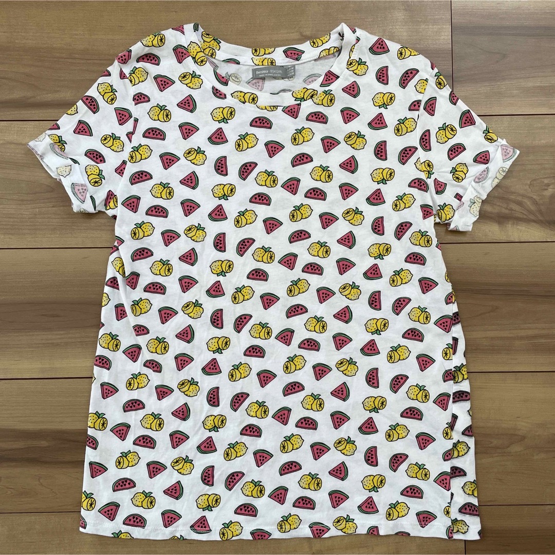 Bershka(ベルシュカ)のBershka レモン×すいか柄Tシャツ（M） レディースのトップス(Tシャツ(半袖/袖なし))の商品写真