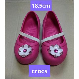 クロックス(crocs)の【crocs】18.5cm クロックス サンダル ピンク 完売品 レア品(サンダル)