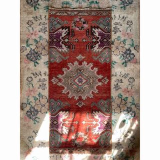 39×92 "Gerbera flower” ViNTAGE  RUG