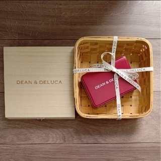 DEAN & DELUCA