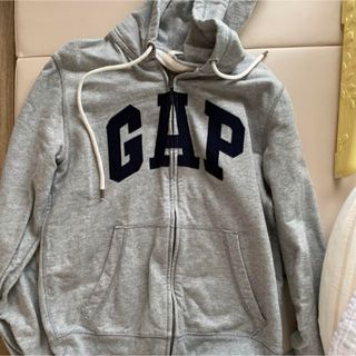 ギャップ(GAP)のgap グレー　パーカー　Sサイズ(パーカー)