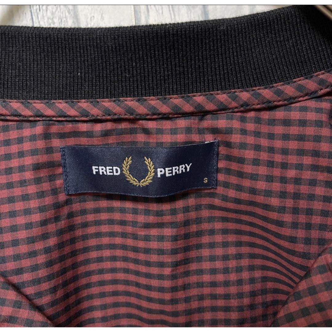 FRED PERRY(フレッドペリー)のフレッドペリー 長袖 ギンガムチェックシャツ オープンカラーシャツ S 刺繍ロゴ メンズのトップス(シャツ)の商品写真