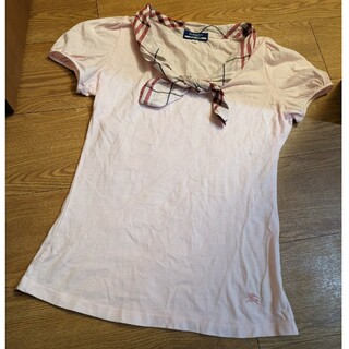 バーバリー(BURBERRY)のバーバリーのピンクのトップス(Tシャツ(半袖/袖なし))