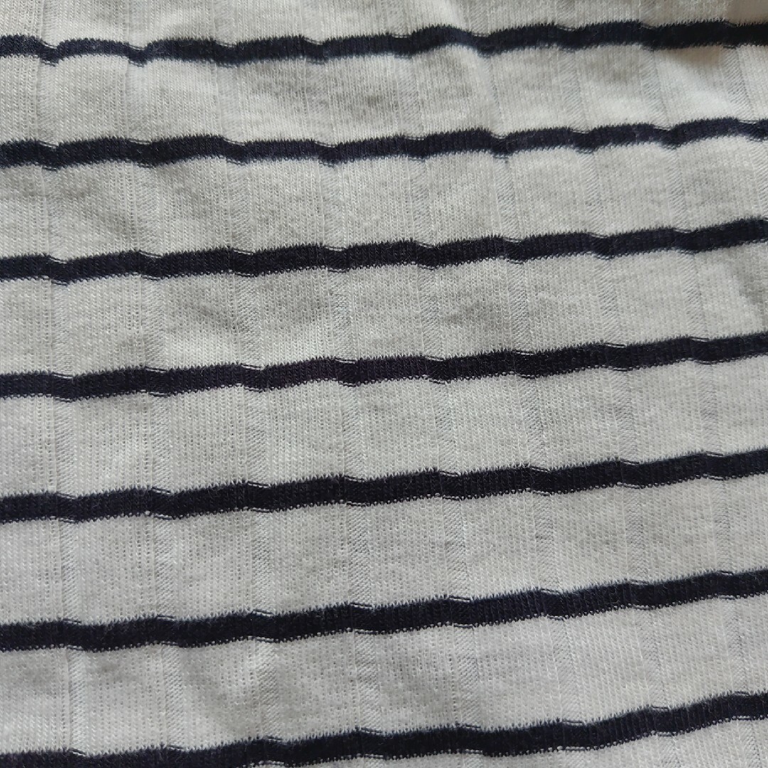 GU(ジーユー)のカットソー レディースのトップス(カットソー(半袖/袖なし))の商品写真