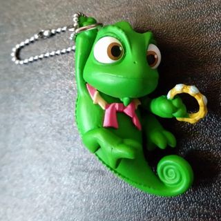 ディズニー(Disney)のラプンツェル パスカル ボールチェーン キーホルダー:⁠-⁠$(キャラクターグッズ)