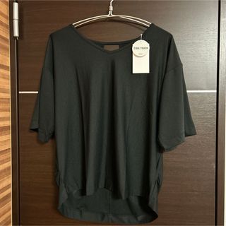 AZUL by moussy - アズールバイマウジー新品定価3990＋税接触冷感黒半袖カットソー　後ろがポイント