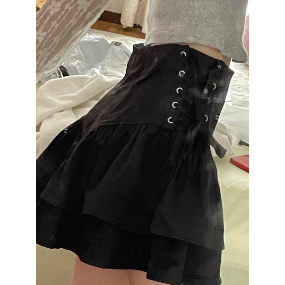 黒のサイドリボンスカート レディースのスカート(ミニスカート)の商品写真