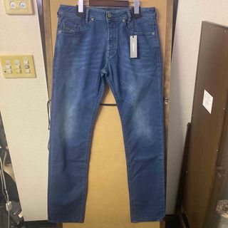 ディーゼル(DIESEL)の【新品】DIESEL デニム AKEE REGULAR SLIM-TAPERED(デニム/ジーンズ)