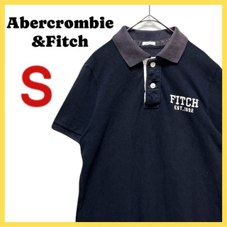 アバクロンビーアンドフィッチ(Abercrombie&Fitch)のAbercrombie&Fitch 半袖 ポロシャツ 鹿の子 デカ刺繍ロゴ 黒(ポロシャツ)