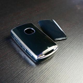 マツダ(マツダ)の黒/クローム マツダ　スマートキーケース キーカバー キーホルダー 鍵の保護(車内アクセサリ)