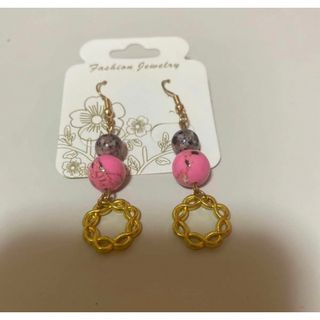 ピアス(ピアス)