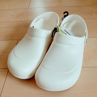 クロックス(crocs)の【新品】29cm クロックス　白色　サンダル ビストロ M11  大きいサイズ(サンダル)