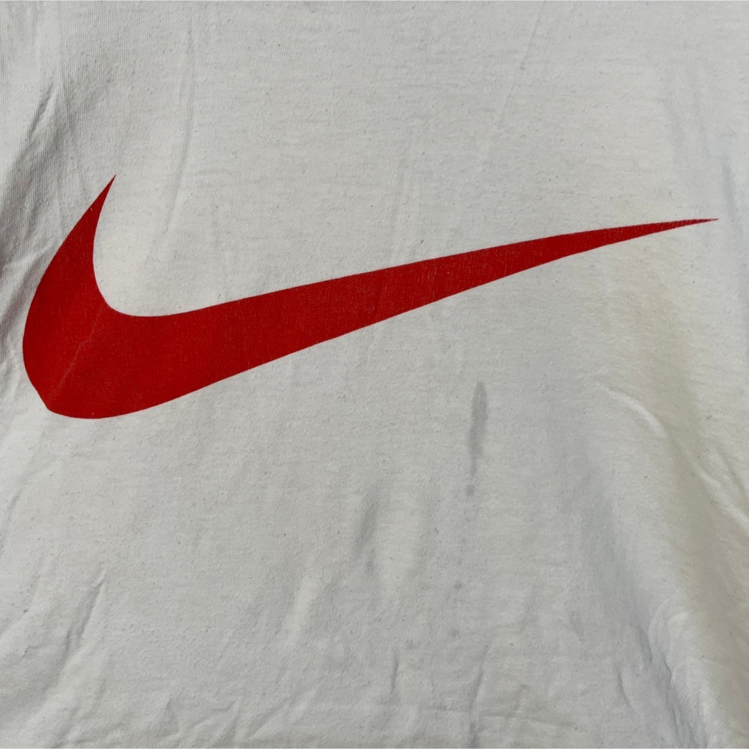 NIKE(ナイキ)の【ナイキ】半袖Tシャツ　スウォッシュロゴ　白T　デカロゴ　スリーブロゴ72 メンズのトップス(Tシャツ/カットソー(半袖/袖なし))の商品写真