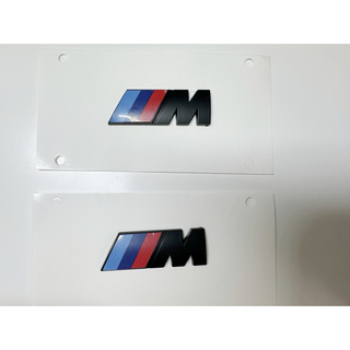ビーエムダブリュー(BMW)のBMW M   エンブレム   マットブラック　2枚セット   (車外アクセサリ)