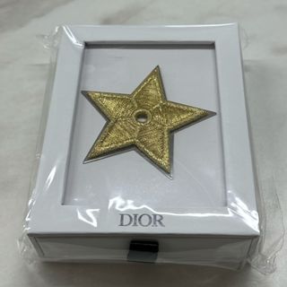 Dior - DIOR ノベルティ　星型　ブローチ