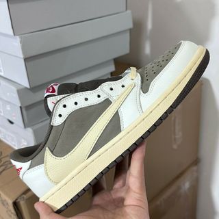 NIKE - Travis Scott Air Jordan 1 Low Ridgerock