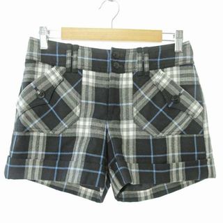 バーバリーブルーレーベル(BURBERRY BLUE LABEL)のバーバリーブルーレーベル 美品 ノバチェック ショートパンツ ウール 黒 38(ショートパンツ)