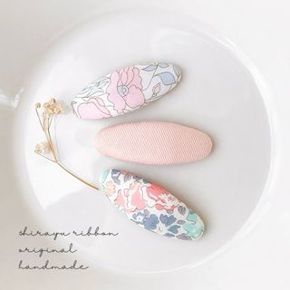 リバティ(LIBERTY.)のパッチンピン ⚮̈ 初夏のthank you set ３本(ファッション雑貨)