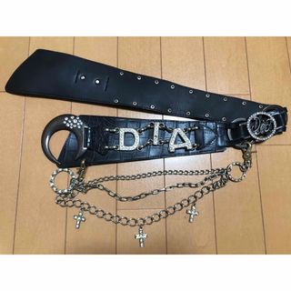 ダイア(d.i.a)の【訳アリ】d.i.a. ダイヤ　ムーンベルト　ブラック　レザー(ベルト)