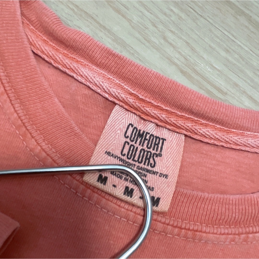 COMFORT COLORS　Tシャツ　サーモンピンク　フィッシュ　USA古着 メンズのトップス(Tシャツ/カットソー(半袖/袖なし))の商品写真