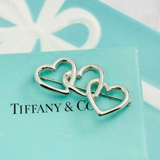 ティファニー(Tiffany & Co.)の美品　ティファニー　トリプルハート　ブローチ　925 箱付(ブローチ/コサージュ)