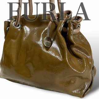 フルラ(Furla)のフルラ　トートバッグ　肩掛け　チャーム付き　ブラウン　エナメルレザー　レディース(トートバッグ)