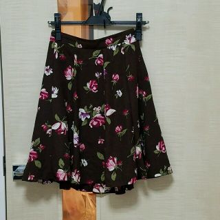 ノエラ(Noela)の★こっぴ様専用★ノエラ 花柄 スカート ブラウン ウィルセレクション(ひざ丈スカート)