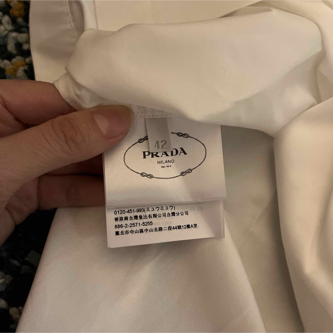 PRADA - 新品タグ付き プラダ PRADA ブラウス 大きいサイズの PRADA - 新品タグ付き プラダ PRADA ブラウス 大きいサイズの