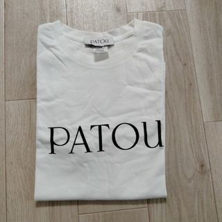 ロゴTシャツ　PATOU　白(Tシャツ(半袖/袖なし))