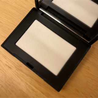 NARS - NARS ライトリフレクティングセッティングパウダーN ミニ    3g