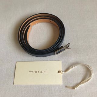 【新品・未使用】イタリア製 momoni モモニ ◆ 細いレザーベルト ネイビー(ベルト)