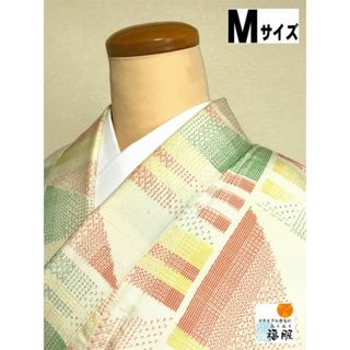 【中古】 紬 正絹 白地に絣文様 裄63cm Mサイズ 袷着物 (着物)