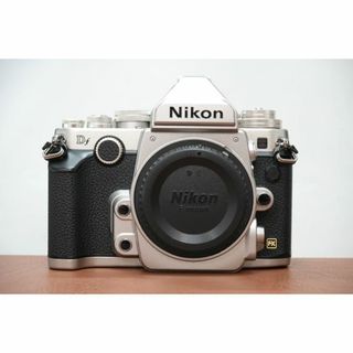 ニコン(Nikon)のNikon Df Silver Body 極美品(デジタル一眼)