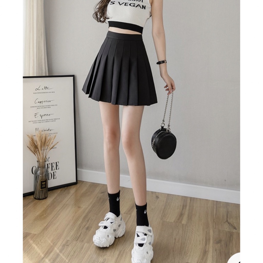 【大人気！】ブラック　Mサイズ　プリーツ　スカート　ハイウエスト　韓国　無地 レディースのスカート(ロングスカート)の商品写真