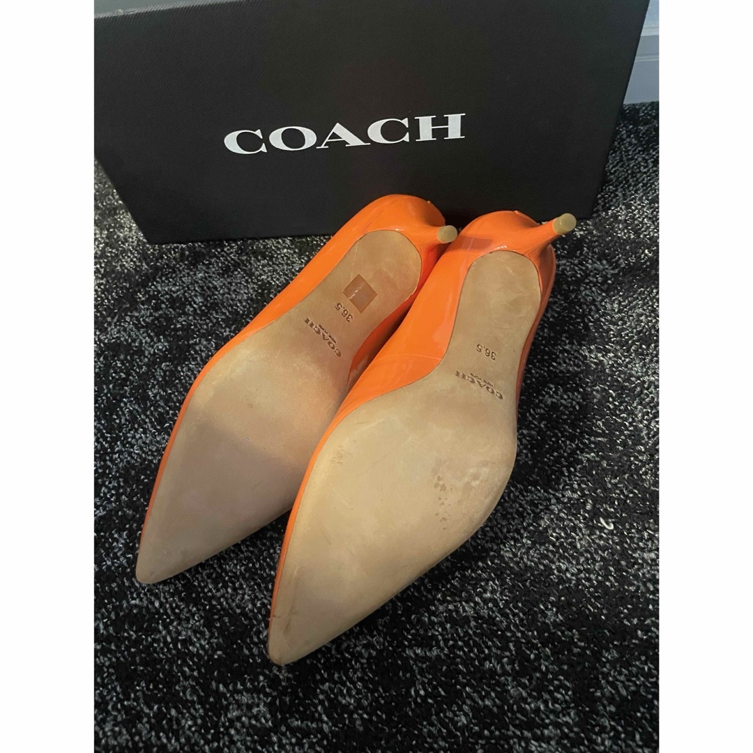 COACH - coach 試着のみ パンプス ヒール の通販 by 絶賛断捨離中shop COACH - coach 試着のみ パンプス ヒール の通販 by 絶賛断捨離中shop