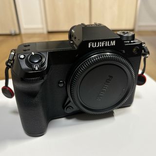 富士フィルム　GFX50SⅡ 本体のみ(ミラーレス一眼)