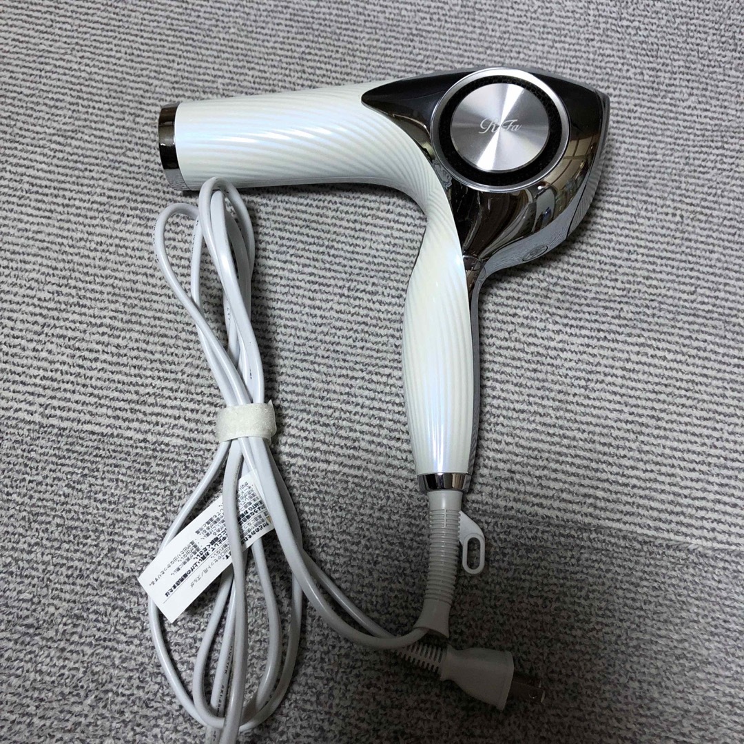 ReFa - ジャンク品 リファビューテックドライヤープロの通販 by 麗奈's ReFa - ジャンク品 リファビューテックドライヤープロの通販 by 麗奈's