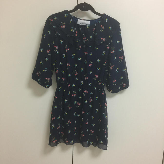 MICHEL KLEIN(ミッシェルクラン)の小花柄ワンピース 130センチ キッズ/ベビー/マタニティのキッズ服女の子用(90cm~)(ワンピース)の商品写真