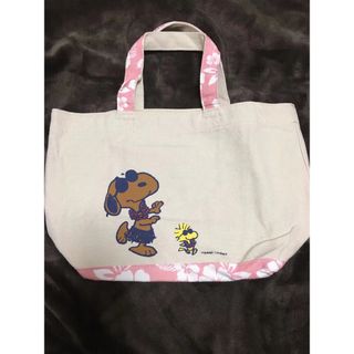 スヌーピー(SNOOPY)の日焼けスヌーピー　SNOOPY  ハワイ限定　トートバッグ　ピンク(トートバッグ)