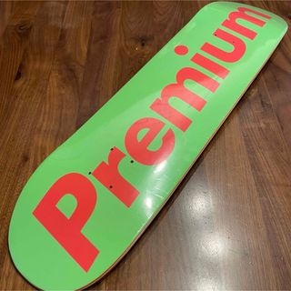 PREMIUM プレミアム　スケートボードデッキ　スケボーデッキ　新品　未使用(スケートボード)