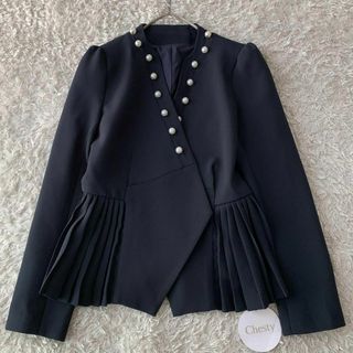 チェスティ(Chesty)の未使用♡ チェスティパール プリーツ ジャケット Ｖネック ノーカラー  紺色(ノーカラージャケット)