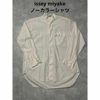 ISSEY MIYAKE - issey miyake ノーカラーシャツ　ホワイトピンク