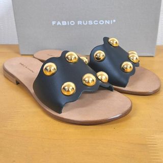 FABIO RUSCONI - 【新品/定価2万】ファビオ ルスコーニ レザー スタッズ フラットサンダル