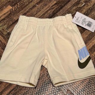 ナイキ(NIKE)のbaiyaベビーナイキNIKEハーフショート白パンツキッズ901歳2歳短パン(パンツ/スパッツ)